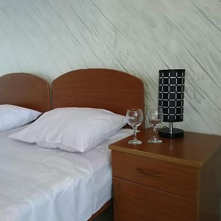 Geno Guest House Kvariati Esterno foto