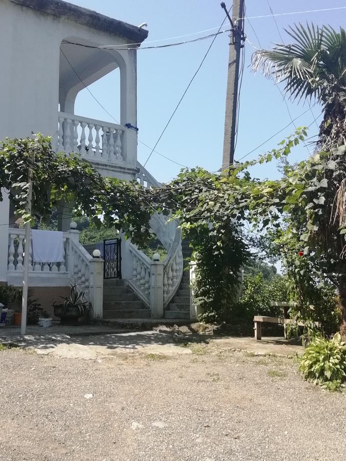 Geno Guest House Kvariati Esterno foto