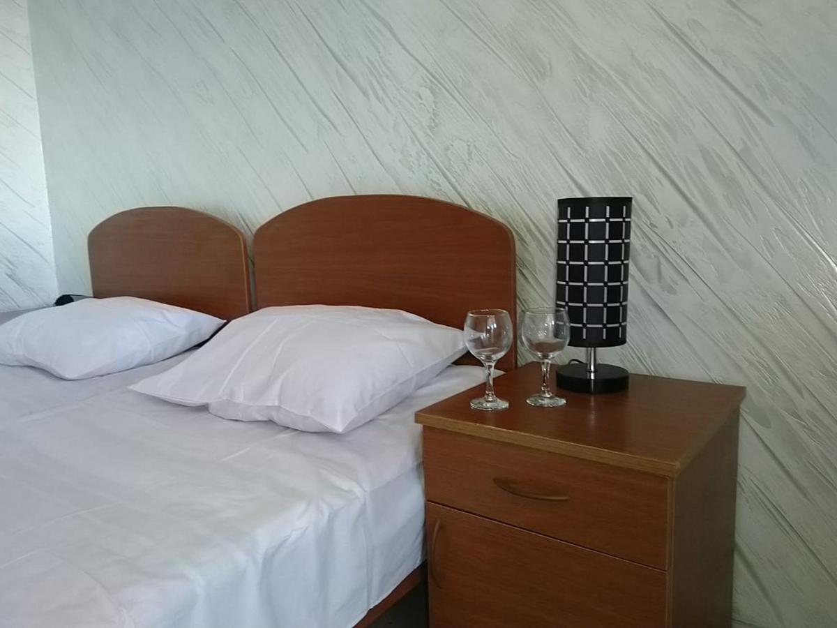 Geno Guest House Kvariati Esterno foto