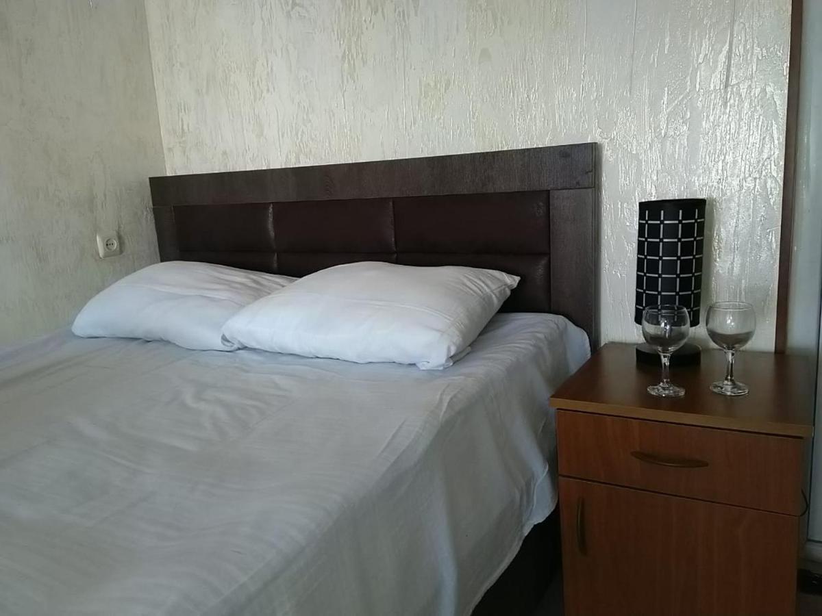 Geno Guest House Kvariati Esterno foto