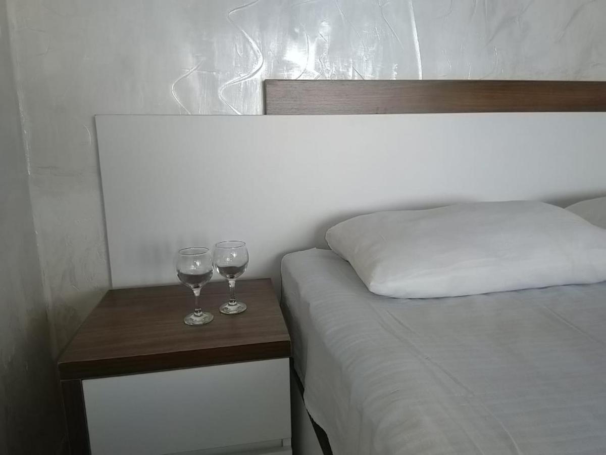 Geno Guest House Kvariati Esterno foto