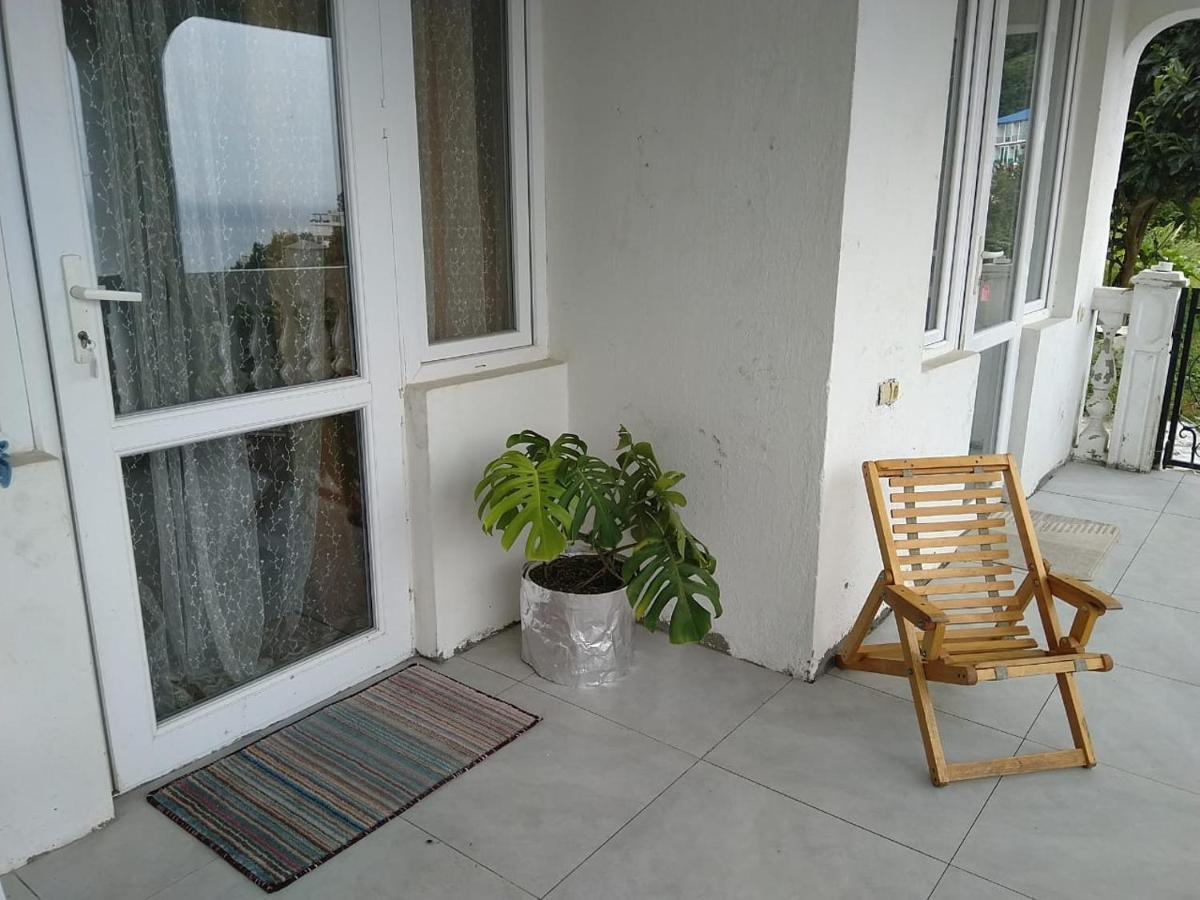 Geno Guest House Kvariati Esterno foto