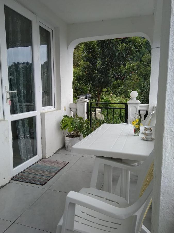 Geno Guest House Kvariati Esterno foto